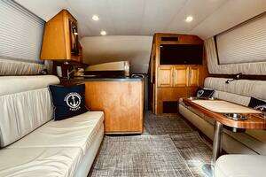 2001 Luhrs Convertible thumbnail 3