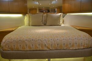 Hatteras SF Down Time - Master Stateroom