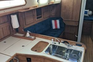 1993 Sabre 38 thumbnail 29