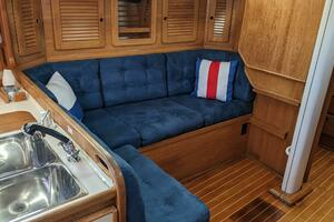 1993 Sabre 38 thumbnail 28