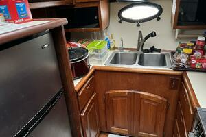 1987 Californian 42 Motor Yacht thumbnail 9