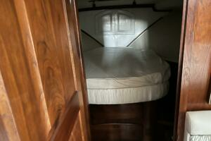 1987 Californian 42 Motor Yacht thumbnail 10