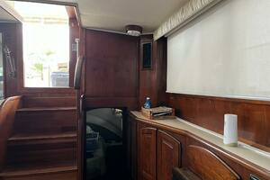 1987 Californian 42 Motor Yacht thumbnail 4