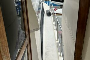 1987 Californian 42 Motor Yacht thumbnail 30