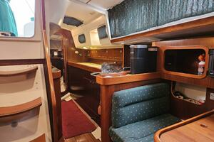 1996 Beneteau 40 CC thumbnail 27