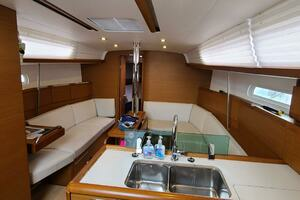 2020 Jeanneau 389 thumbnail 14