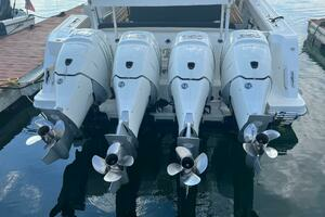  2017 Boston Whaler 420 Outrage Yacht For Sale in Humarock MA