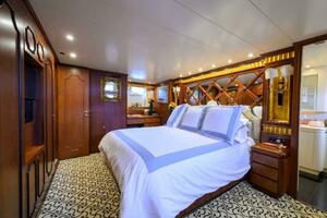 CIPANGO 92ft Versilcraft Yacht For Sale
