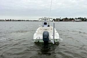 Photo 4093035 for 2021 Sea Hunt Ultra 219  