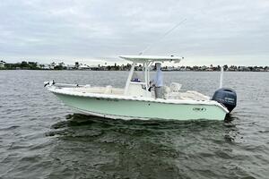 Photo 4093032 for 2021 Sea Hunt Ultra 219  