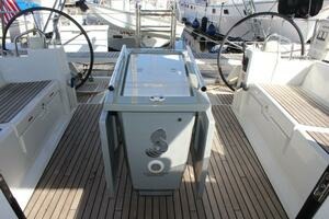 2015 Beneteau Oceanis 45 thumbnail 21