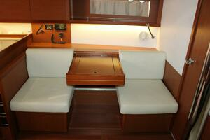 2015 Beneteau Oceanis 45 thumbnail 23