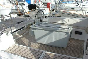 2015 Beneteau Oceanis 45 thumbnail 13