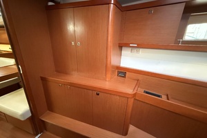 2015 Beneteau Oceanis 45 thumbnail 42