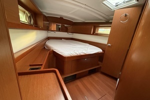 2015 Beneteau Oceanis 45 thumbnail 40