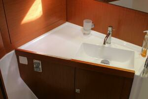 2015 Beneteau Oceanis 45 thumbnail 33