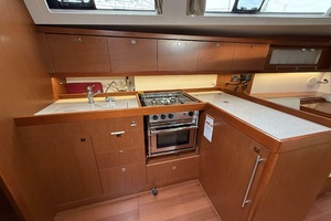 2015 Beneteau Oceanis 45 thumbnail 39