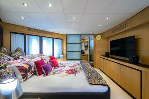 2009 Pershing 90 Express thumbnail 22