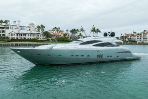 2009 Pershing 90 Express thumbnail 3