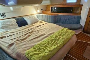 1995 Catalina 400 thumbnail 33