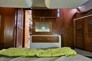 1995 Catalina 400 thumbnail 34