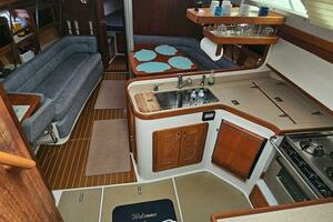 1995 Catalina 400 thumbnail 5