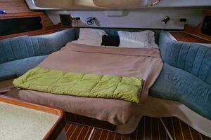 1995 Catalina 400 thumbnail 31