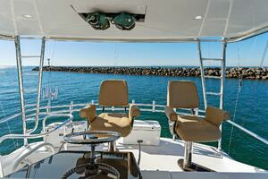 2007 Hatteras 64 Convertible thumbnail 34