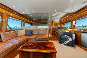 2007 Hatteras 64 Convertible thumbnail 8
