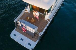 Photo 4101097 for 2027 Sabre 58 Salon Express  