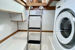 Photo 4914937 for 2027 Sabre 43 Salon Express  