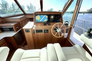 Photo 4914979 for 2027 Sabre 43 Salon Express  