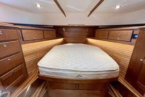 Photo 4914918 for 2027 Sabre 43 Salon Express  