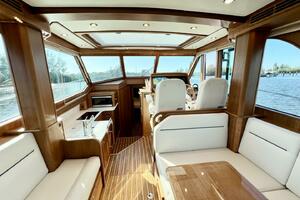 Photo 4914977 for 2027 Sabre 43 Salon Express  