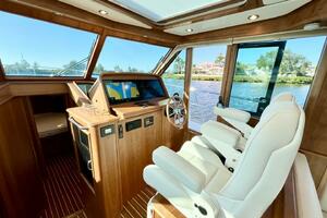 Photo 4914974 for 2027 Sabre 43 Salon Express  