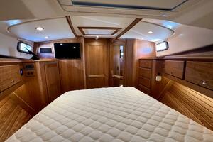 Photo 4914920 for 2027 Sabre 43 Salon Express  