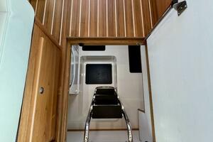 Photo 4914913 for 2027 Sabre 43 Salon Express  