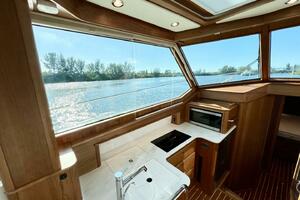 Photo 4914944 for 2027 Sabre 43 Salon Express  