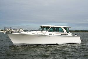 Photo 4691645 for 2027 Sabre 45 Salon Express  