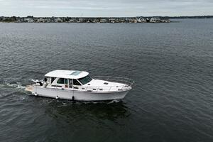 Photo 4691640 for 2027 Sabre 45 Salon Express  