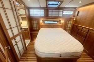 Photo 4958195 for 2025 Sabre 48 Salon Express  