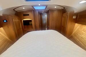 Photo 4958295 for 2025 Sabre 48 Salon Express  