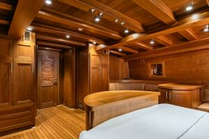 2013 East Yachting Custom thumbnail 48