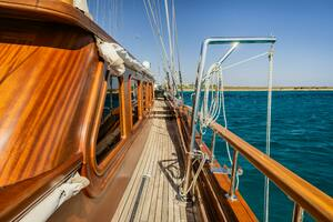 2013 East Yachting Custom thumbnail 32