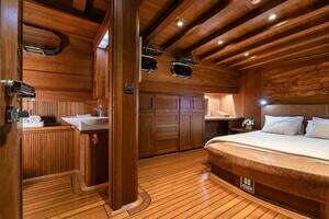 2013 East Yachting Custom thumbnail 102