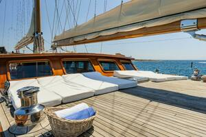 2013 East Yachting Custom thumbnail 18