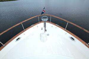 Brown 61ft Tollycraft Yacht For Sale