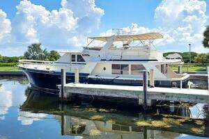 Brown 61ft Tollycraft Yacht For Sale