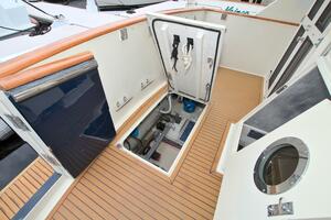 Brown 61ft Tollycraft Yacht For Sale