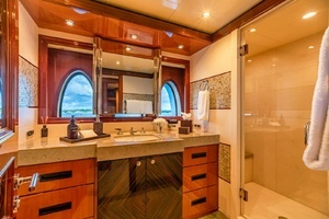 2011 Trinity Yachts Trinity 164 thumbnail 21